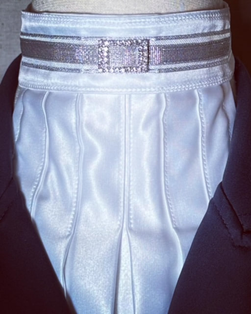 Dara James Designs - #dressage#stocktie#vintagestyle #shadesofblue